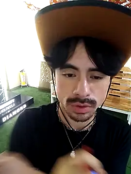 Ethan_Briggs_'s cam snapshot