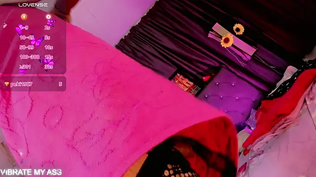 Gabyqueen70 live sex cam