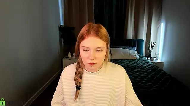 Julia_Anis's cam snapshot