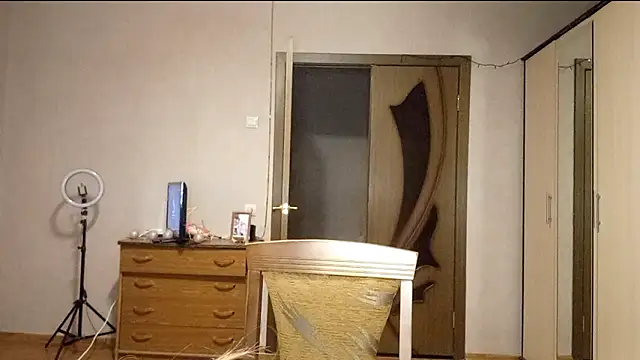 LonaLaban's cam snapshot