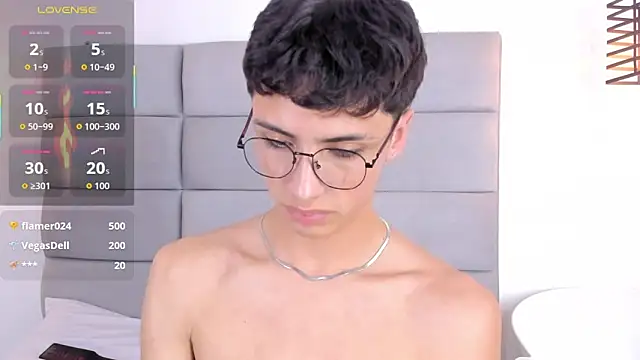 JoshClaarktt live sex cam