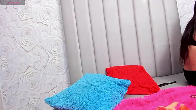 LindaHooker live sex cam