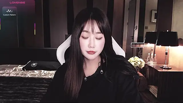 Aurora_-77's cam snapshot