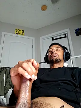 BigPrettyDick777 live sex cam