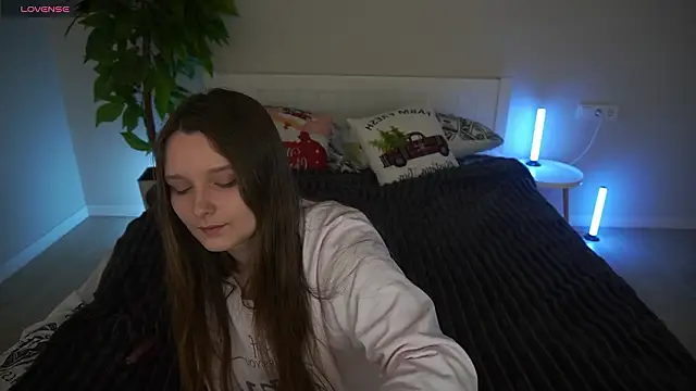 MagicPeachh_'s cam snapshot