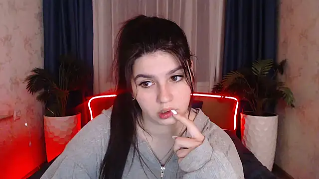 KisaModel's cam snapshot