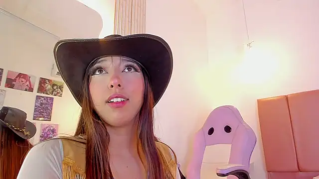 emily__walker's cam snapshot