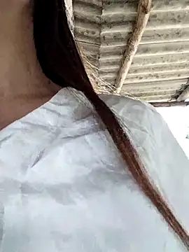 Cryyly's cam snapshot