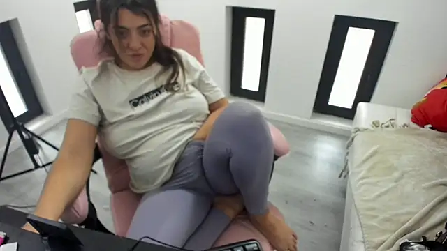 Dyana_Kaylinn's cam snapshot