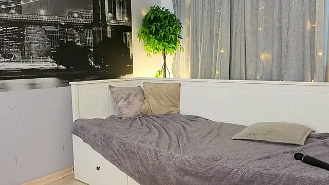 LanaReals's cam snapshot