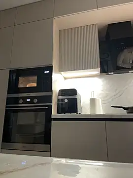 ElliRose live sex cam