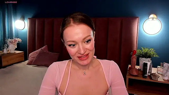 EvelynPoole's cam snapshot