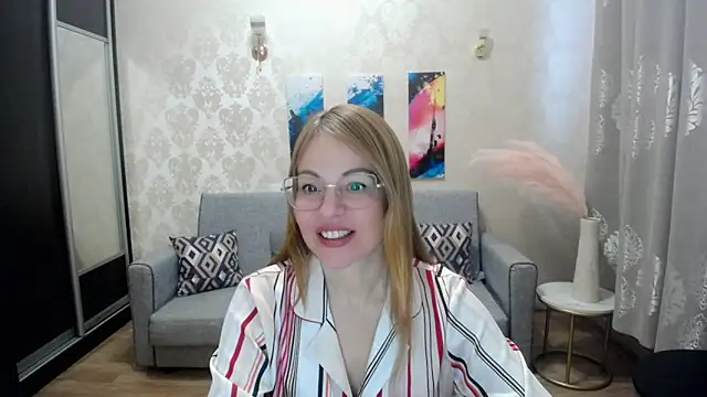 shy_hot_cat's cam snapshot