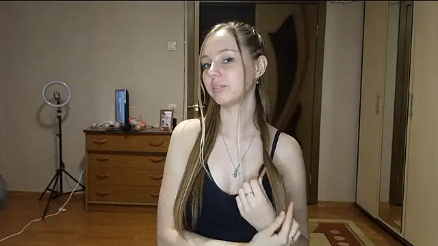 LonaLaban's cam snapshot