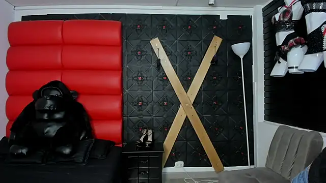 liany_taylor's cam snapshot