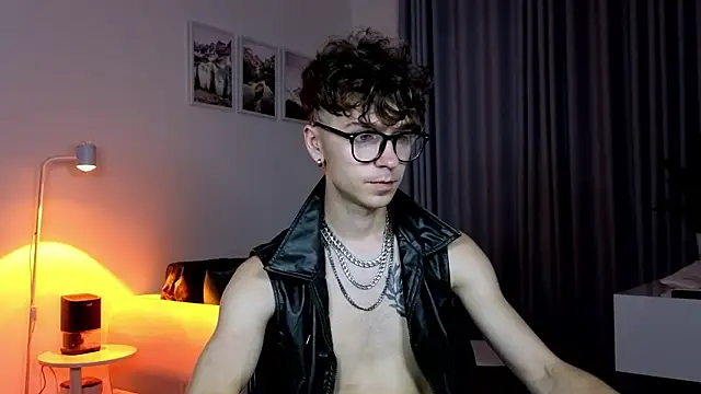 Joseph__Quinn's cam snapshot