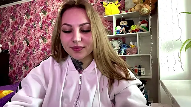 TraciBallena's cam snapshot