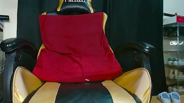 Yukikawaii live sex cam