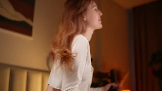 oopsnaked live sex cam