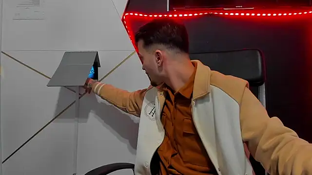 BrandonTate live sex cam