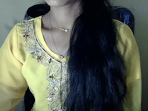 Khushi_v's cam snapshot