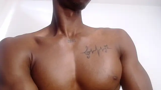 drake_brwon_23's cam snapshot