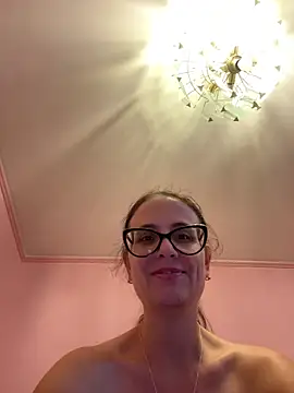 NataKitten live sex cam