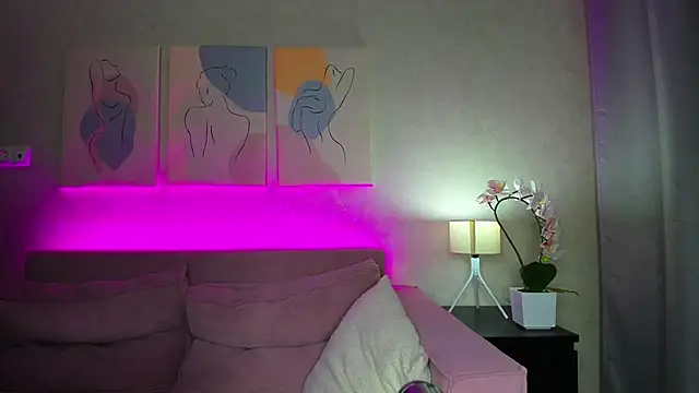 Ellen_Hops's cam snapshot