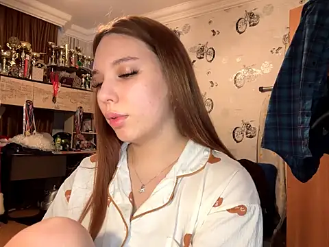 Mia_Brurherts's cam snapshot