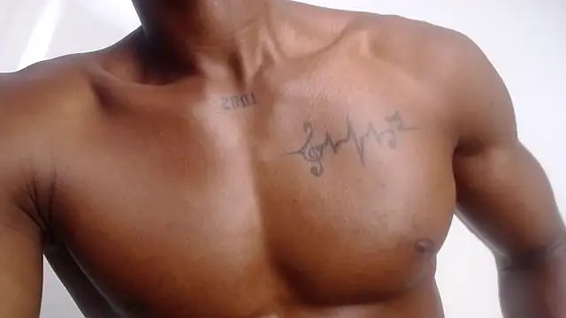 drake_brwon_23's cam snapshot