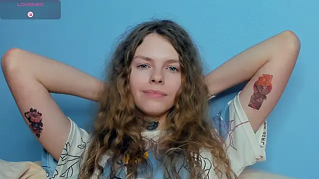 RayaNenlia's cam snapshot