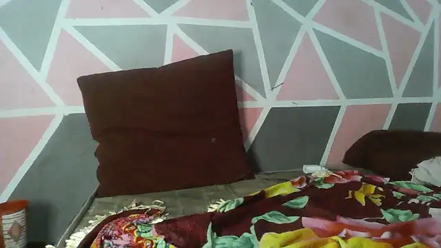 thasmyni's cam snapshot