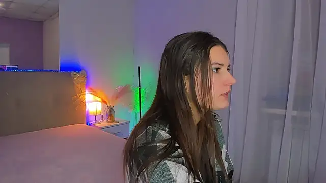 Laura_Leee's cam snapshot