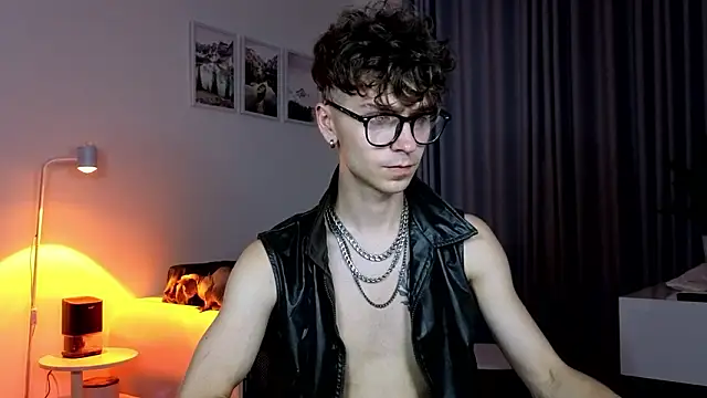 Joseph__Quinn's cam snapshot