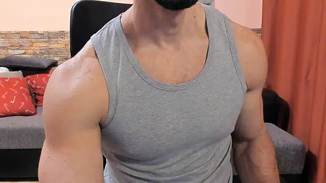 HotHunkTrainer's cam snapshot