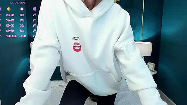 AprilWong live sex cam