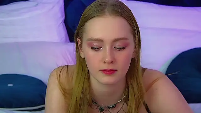 AgataFoxley live sex cam