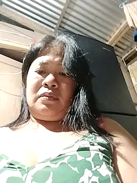 Lovelywoman43 live sex cam