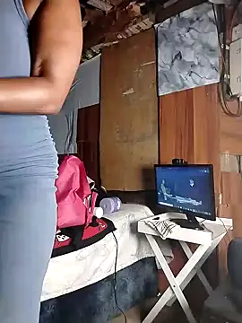 QUEENZAZA's cam snapshot