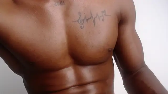 drake_brwon_23 live sex cam