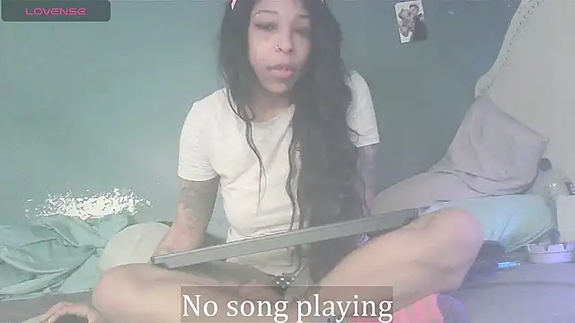 StellaDallas69 live sex cam