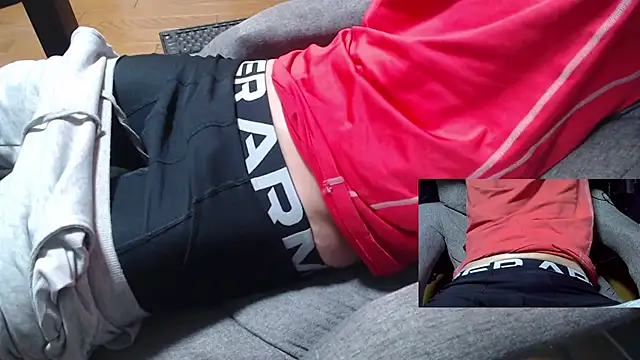 Yasu2000 live sex cam