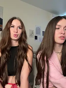 MayaGlow live sex cam