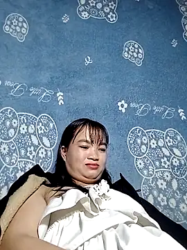 Noelle-e live sex cam