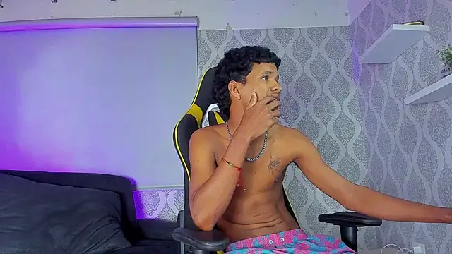 Boy_savoy live sex cam