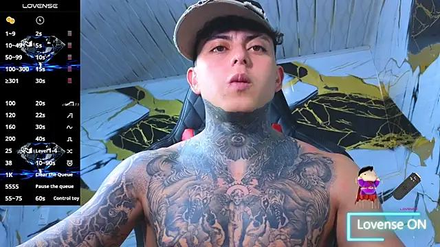 Kevin22_222 live sex cam