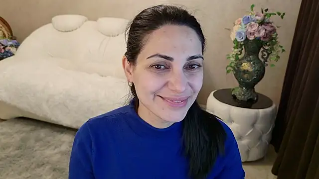 LovelyBeatrice live sex cam