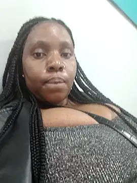 GaggingQueenxx live sex cam