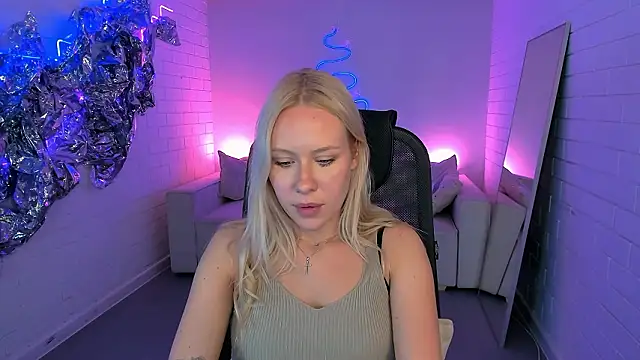 AprilChambers's cam snapshot