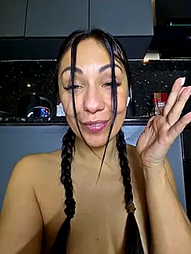 LeticiaWoods live sex cam